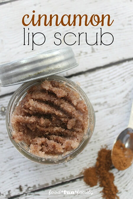 DIY CINNAMON LIP SCRUB - 10 Homemade Natural Lip Balms & Scrubs - DIY