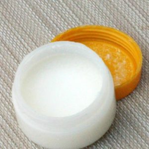 2 ingredient face moisturizer 300x300 - 10 Best DIY Homemade Face Moisturizer