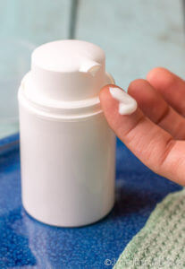 homemade moisturizer for oily acne prone skin 207x300 - 10 Best DIY Homemade Face Moisturizer